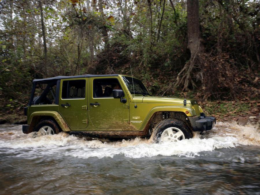  Jeep Wrangler Sahara Unlimited 2007 года  (EU) (фото 6 из 17)